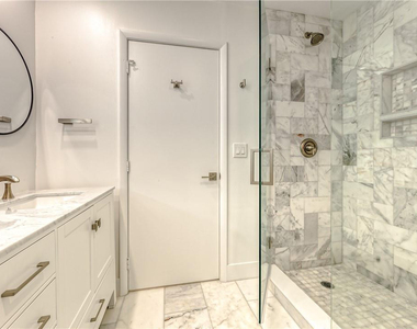 2717 Yacht Club Boulevard - Photo Thumbnail 22