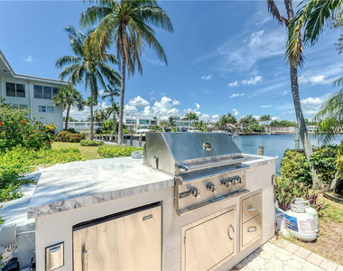 2717 Yacht Club Boulevard - Photo Thumbnail 32
