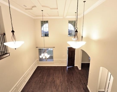 5070 Kerstyn Drive - Photo Thumbnail 6