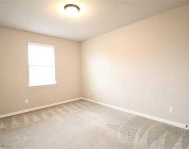 5070 Kerstyn Drive - Photo Thumbnail 28