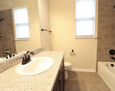 5070 Kerstyn Drive - Photo Thumbnail 32