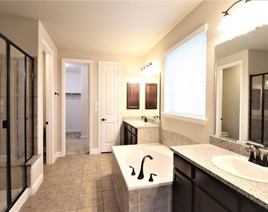 5070 Kerstyn Drive - Photo Thumbnail 20