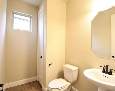 5070 Kerstyn Drive - Photo Thumbnail 23