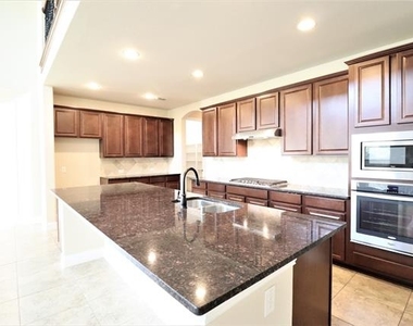 5070 Kerstyn Drive - Photo Thumbnail 14