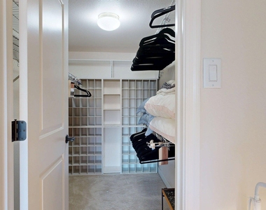 7950 E Camelback Road - Photo Thumbnail 9