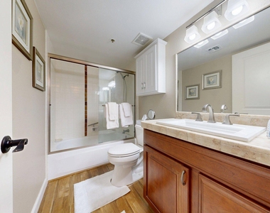 7950 E Camelback Road - Photo Thumbnail 14