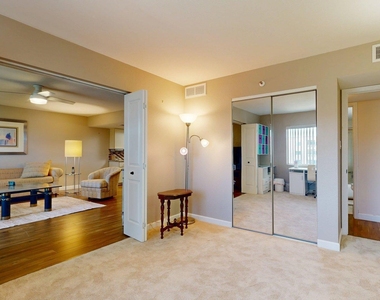 7950 E Camelback Road - Photo Thumbnail 12
