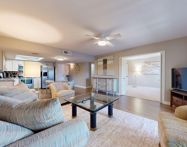 7950 E Camelback Road - Photo Thumbnail 2
