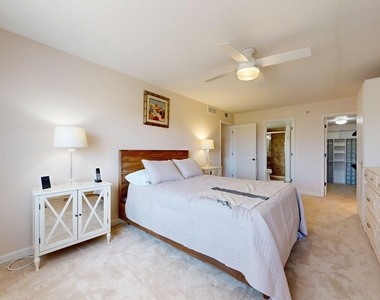 7950 E Camelback Road - Photo Thumbnail 7