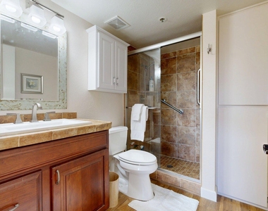7950 E Camelback Road - Photo Thumbnail 11