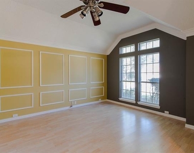 9321 Western Trail - Photo Thumbnail 3