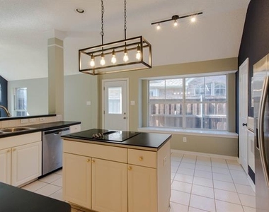 9321 Western Trail - Photo Thumbnail 5
