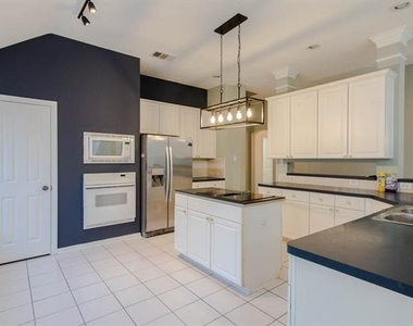 9321 Western Trail - Photo Thumbnail 7