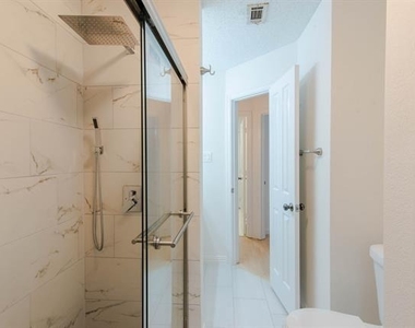 9321 Western Trail - Photo Thumbnail 15
