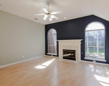 9321 Western Trail - Photo Thumbnail 8
