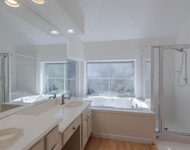 9321 Western Trail - Photo Thumbnail 13