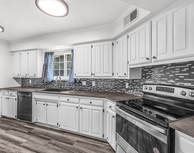 5315 Colony Hill Road - Photo Thumbnail 13
