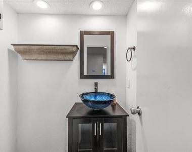 5315 Colony Hill Road - Photo Thumbnail 22