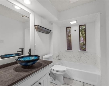5315 Colony Hill Road - Photo Thumbnail 18