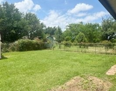 211 Anchor Lane - Photo Thumbnail 11