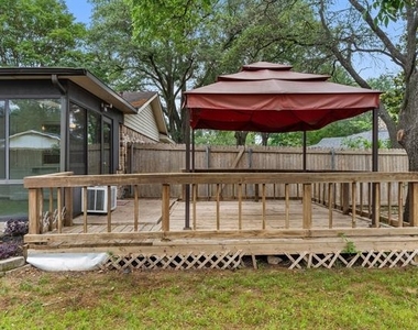 105 Wisteria Court - Photo Thumbnail 24