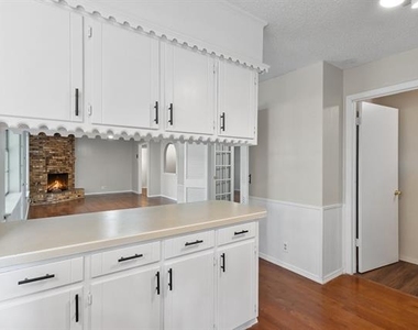 105 Wisteria Court - Photo Thumbnail 10