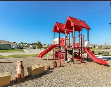 6310 Sandpiper Lane - Photo Thumbnail 17