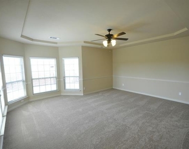 600 Falcon Drive - Photo Thumbnail 11