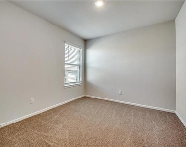 5901 Bull Creek Lane - Photo Thumbnail 12