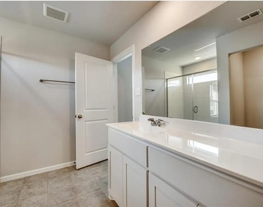 5901 Bull Creek Lane - Photo Thumbnail 8