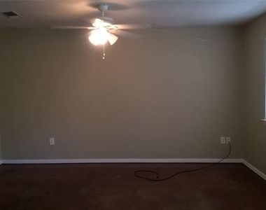 1305 Edison Avenue - Photo Thumbnail 5