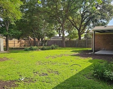 102 Cherokee Circle - Photo Thumbnail 15