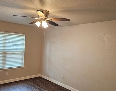 102 Cherokee Circle - Photo Thumbnail 13