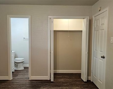 102 Cherokee Circle - Photo Thumbnail 7