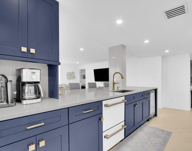 5380 N Ocean Drive - Photo Thumbnail 6
