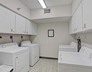 5380 N Ocean Drive - Photo Thumbnail 30