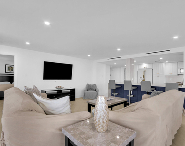 5380 N Ocean Drive - Photo Thumbnail 9