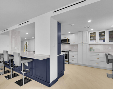 5380 N Ocean Drive - Photo Thumbnail 12