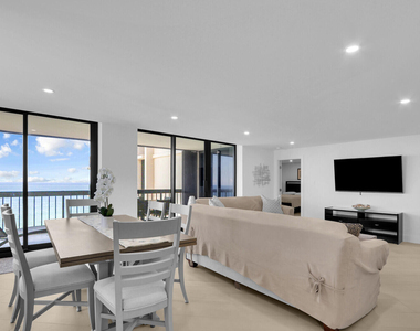 5380 N Ocean Drive - Photo Thumbnail 10