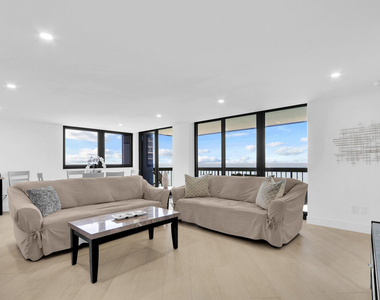 5380 N Ocean Drive - Photo Thumbnail 14