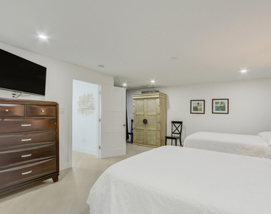 5380 N Ocean Drive - Photo Thumbnail 18