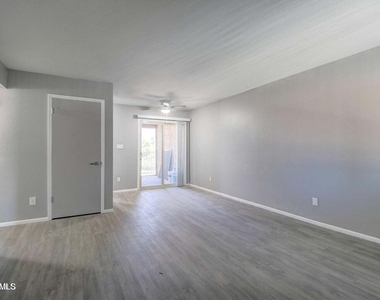 2220 W Dora Street - Photo Thumbnail 5