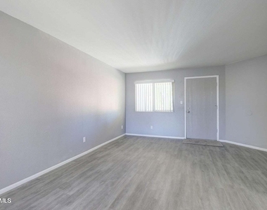 2220 W Dora Street - Photo Thumbnail 2