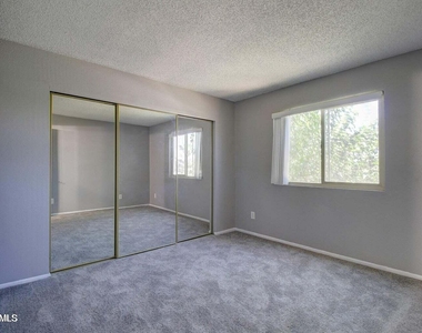 2220 W Dora Street - Photo Thumbnail 18