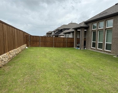 6246 Shasta Creek Road - Photo Thumbnail 4