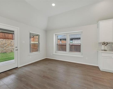 13121 Limestone Street - Photo Thumbnail 6