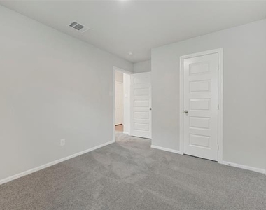 13121 Limestone Street - Photo Thumbnail 9