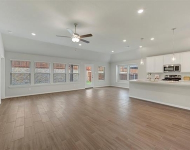 13121 Limestone Street - Photo Thumbnail 2