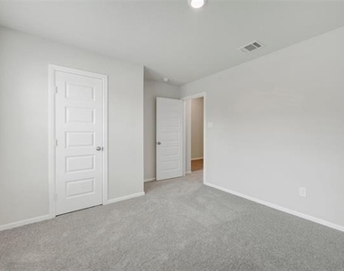 13121 Limestone Street - Photo Thumbnail 8