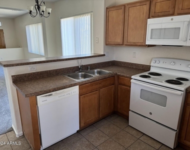 9401 W Berkeley Road - Photo Thumbnail 5